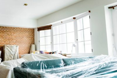 A room prepped for a ceiling to be painted.