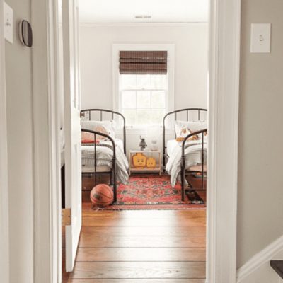 Bedroom painted in Gossamer Veil SW 9165 by @aprettycoollife.