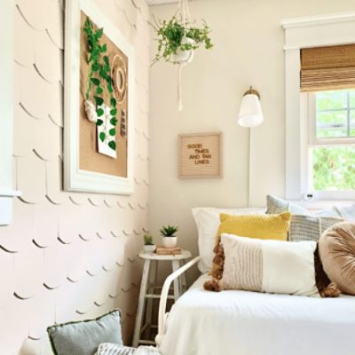 A bright family room painted in pearly white sw 7009 by @comfortandgracehomedesign.