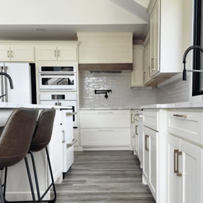 Kitchen painted in Creamy SW 7012 by @craemill.