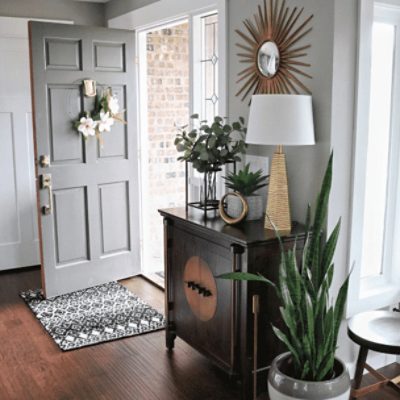 Entryway painted in Dorian Gray SW 7017 by @jnathome.