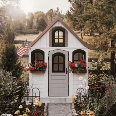 Shed painted in Dover White SW 6385 by @mccoyandco.