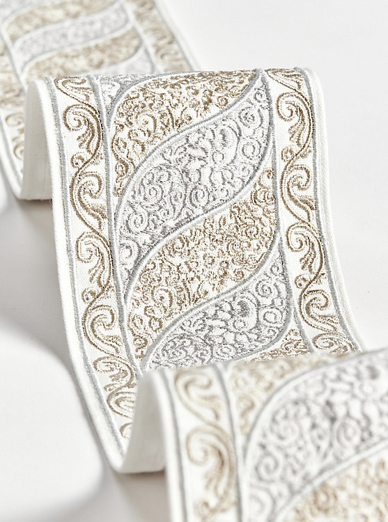 Paisley Embroidered Tape in Silver Sand