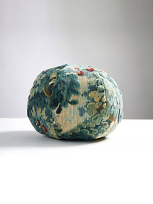 MARLY SPHERE PILLOW