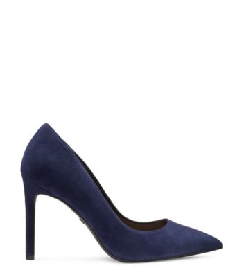 stuart weitzman navy pumps
