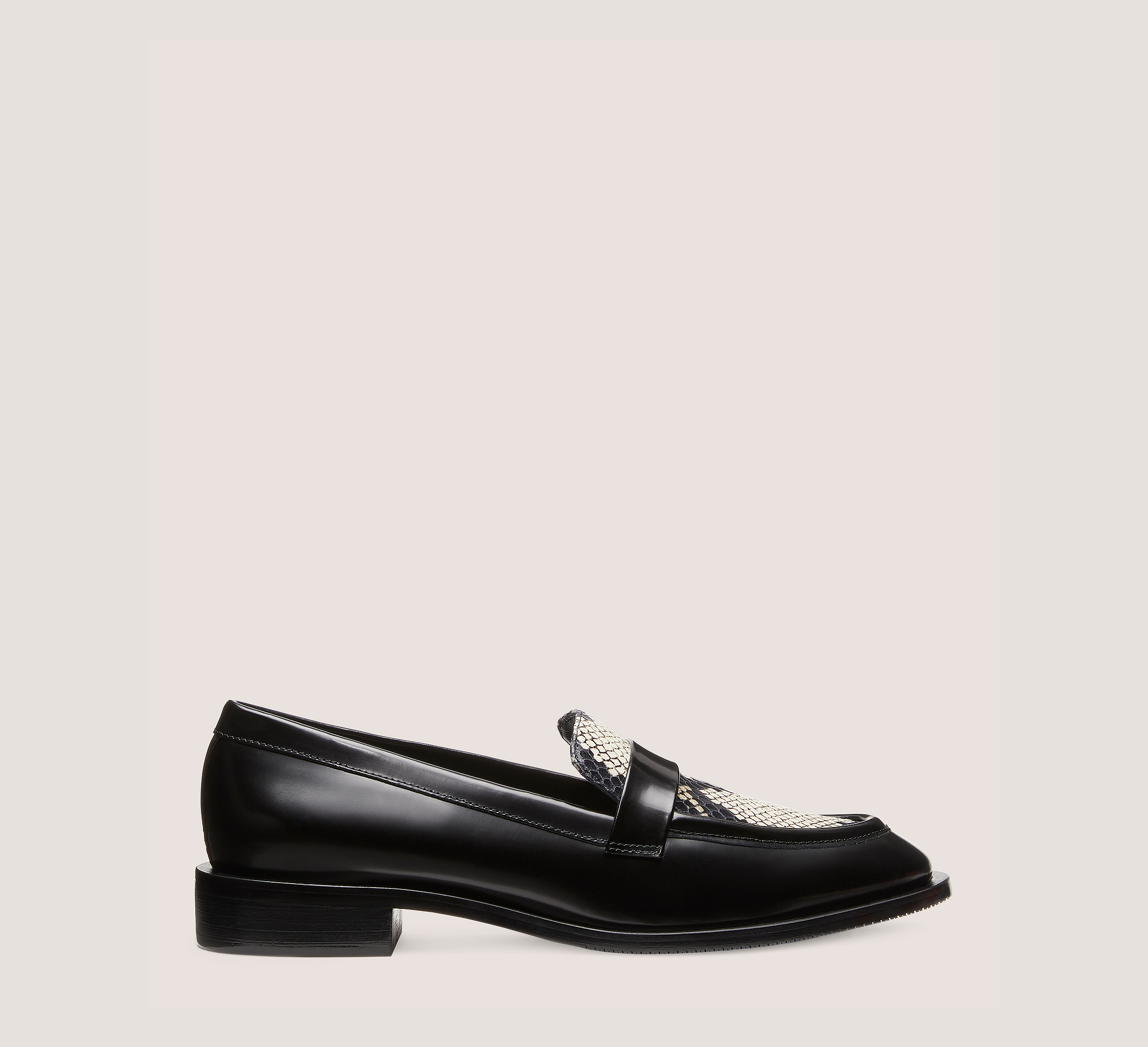 Stuart Weitzman Palmer Sleek Loafer In Black & Roccia